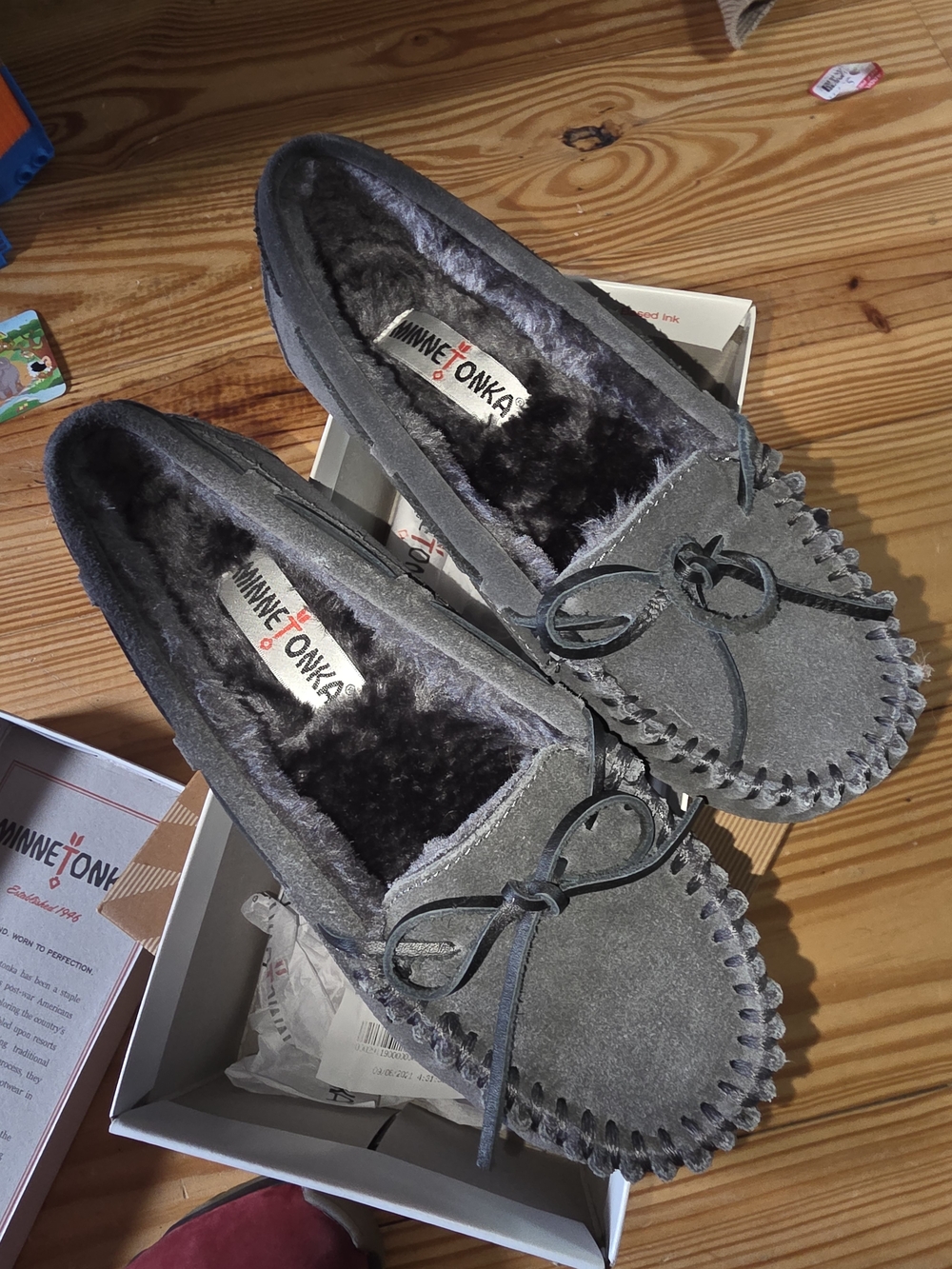 Minnetonka gray suede moccasin, NIB